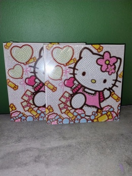 Obrazek diamentowy 5D – Hello Kitty z serduszkami