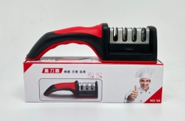 Ostrzałka do noży czterogłowicowa czerwono-czarna 21,5x6x5 cm w kartonie